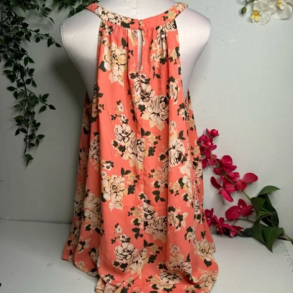 πΈ Torrid Size 1 Top πΈ - Picture 2 of 4